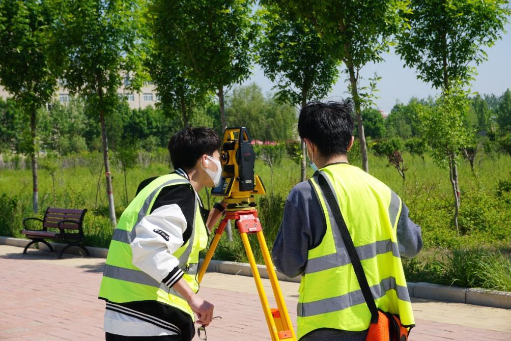 專業(yè)團(tuán)隊(duì)承接中山、江門、佛山建筑測(cè)量放線及各類測(cè)繪服務(wù)